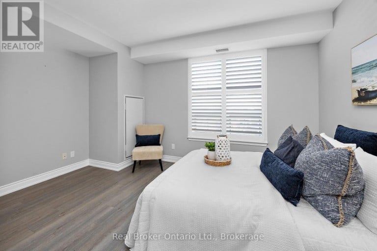 216 - 21 BROOKHOUSE DRIVE, Clarington (Newcastle), Ontario, L1B0V4