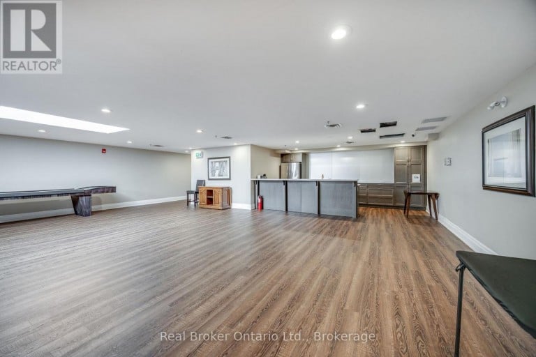 216 - 21 BROOKHOUSE DRIVE, Clarington (Newcastle), Ontario, L1B0V4