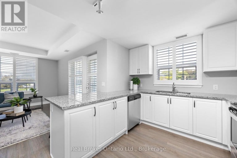 216 - 21 BROOKHOUSE DRIVE, Clarington (Newcastle), Ontario, L1B0V4