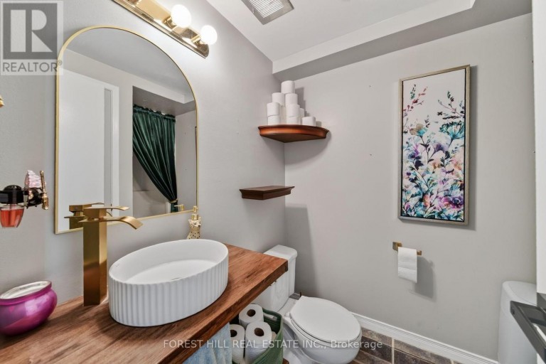 9 - 25 DEER RUN CRESCENT, Bradford West Gwillimbury (Bradford), Ontario, L3Z1N1