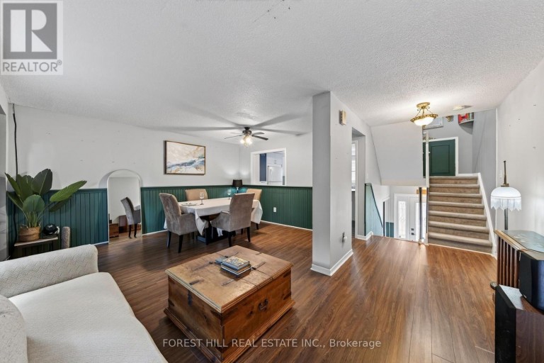 9 - 25 DEER RUN CRESCENT, Bradford West Gwillimbury (Bradford), Ontario, L3Z1N1