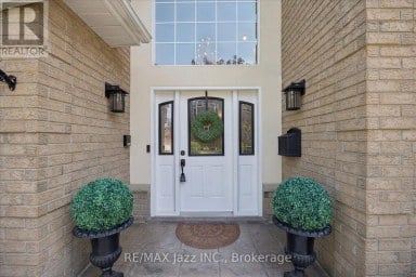 140 TAYLORWOOD COURT Oshawa (Samac) Ontario photo 2