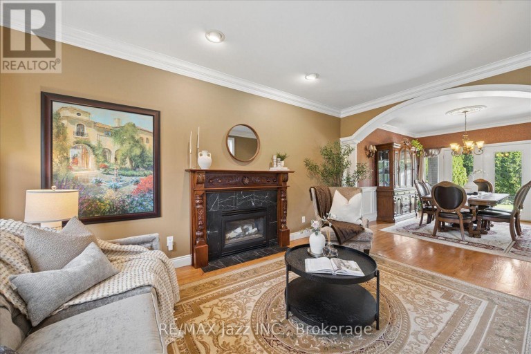140 TAYLORWOOD COURT, Oshawa (Samac), Ontario, L1G7V7