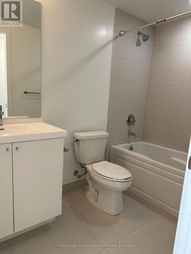 2615 - 2545 SIMCOE STREET N, Oshawa (Windfields), Ontario, L1L0W3