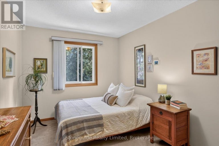 1185 HUNTINGTON CIRCLE, Peterborough (Otonabee Ward 1), Ontario, K9K2B9