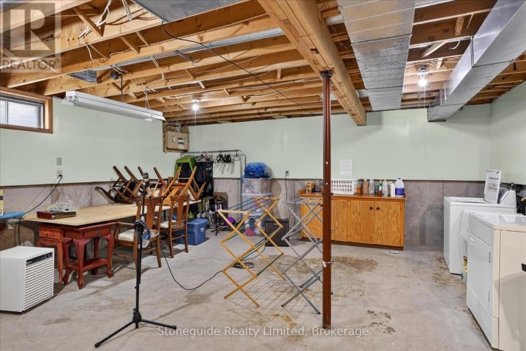 1185 HUNTINGTON CIRCLE, Peterborough (Otonabee Ward 1), Ontario, K9K2B9