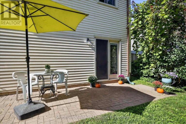 1185 HUNTINGTON CIRCLE, Peterborough (Otonabee Ward 1), Ontario, K9K2B9