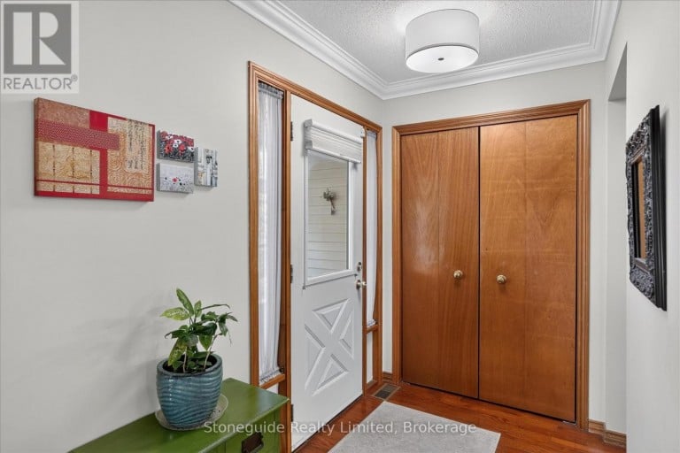 1185 HUNTINGTON CIRCLE, Peterborough (Otonabee Ward 1), Ontario, K9K2B9