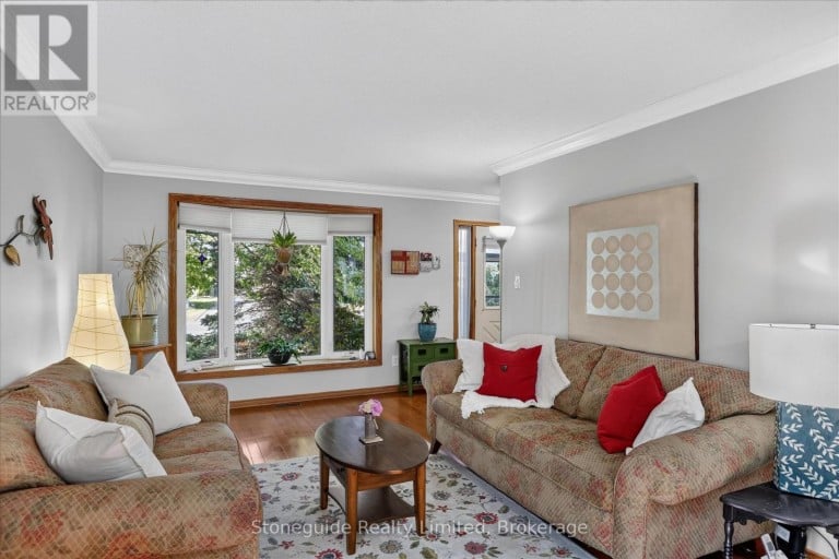 1185 HUNTINGTON CIRCLE, Peterborough (Otonabee Ward 1), Ontario, K9K2B9