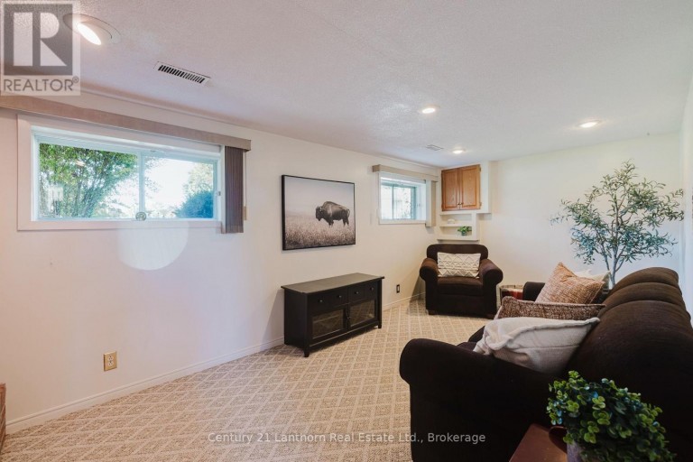 31 MARSH DRIVE, Belleville (Belleville Ward), Ontario, K8P4P5