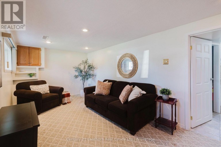31 MARSH DRIVE, Belleville (Belleville Ward), Ontario, K8P4P5