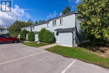 31 - 127 FAIRWAY CRESCENT Collingwood Ontario photo 3