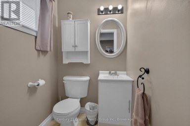 63 HARMONY ROAD Dysart et al (Dysart) Ontario photo 10