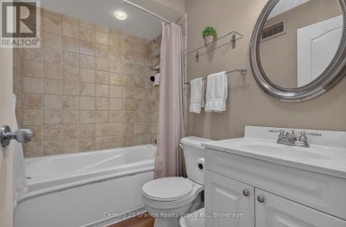 63 HARMONY ROAD Dysart et al (Dysart) Ontario photo 12