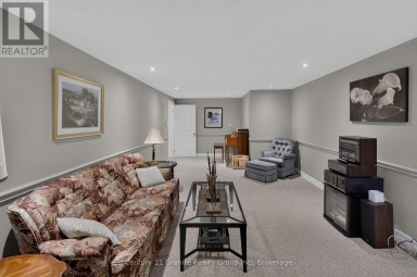63 HARMONY ROAD Dysart et al (Dysart) Ontario photo 25
