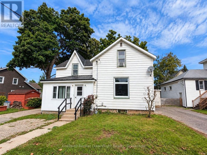 15 CUTTER STREET, Central Huron (Clinton), Ontario, N0M1L0