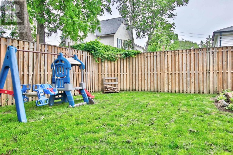15 CUTTER STREET, Central Huron (Clinton), Ontario, N0M1L0
