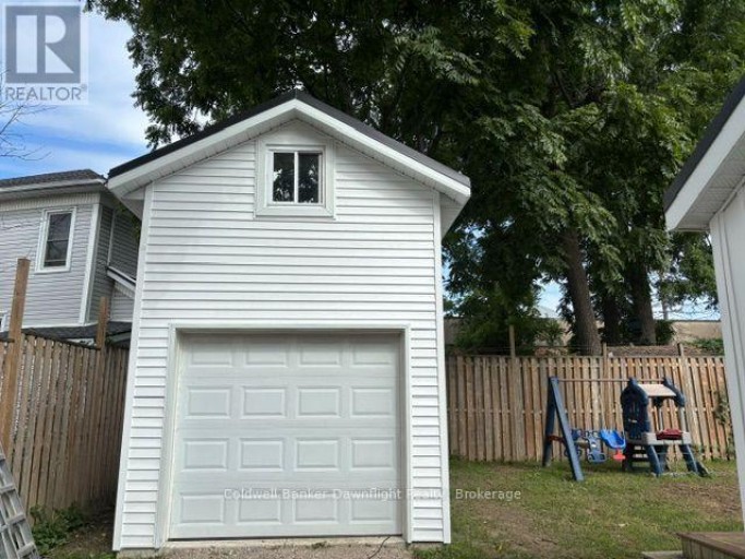 15 CUTTER STREET, Central Huron (Clinton), Ontario, N0M1L0
