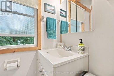1022 TANAMAKOON LANE Dysart et al (Harburn) Ontario photo 20