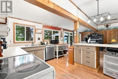 1022 TANAMAKOON LANE Dysart et al (Harburn) Ontario photo 8