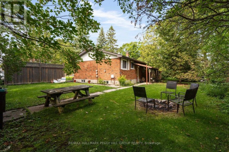 3 MAGUIRE AVENUE, Springwater (Minesing), Ontario, L9X2B7