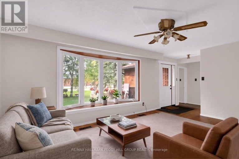 3 MAGUIRE AVENUE, Springwater (Minesing), Ontario, L9X2B7