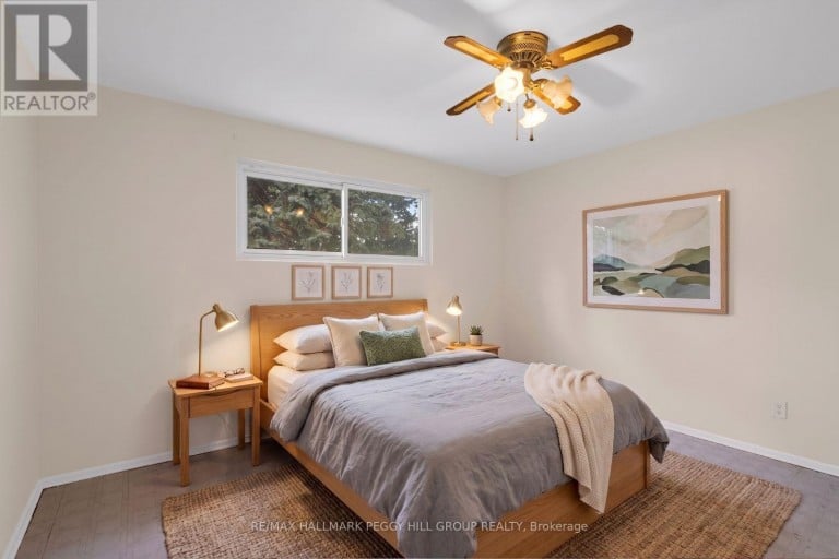 3 MAGUIRE AVENUE, Springwater (Minesing), Ontario, L9X2B7