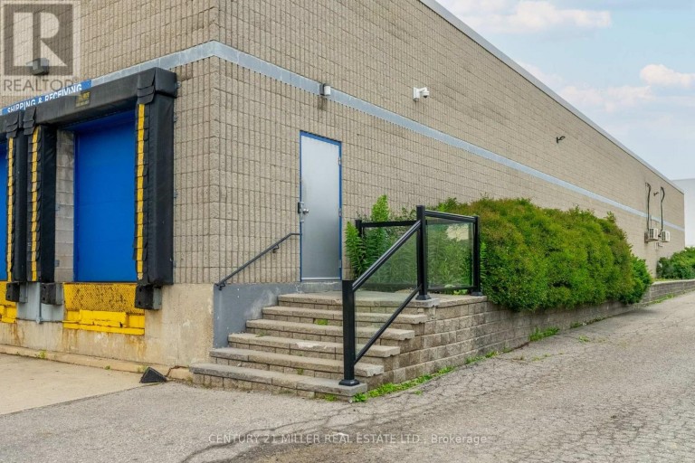 4 CARSON COURT, Brampton (Bramalea South Industrial), Ontario, L6T4P8