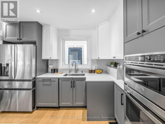 25 TREEVIEW DRIVE, Toronto (Alderwood), Ontario, M8W4B8