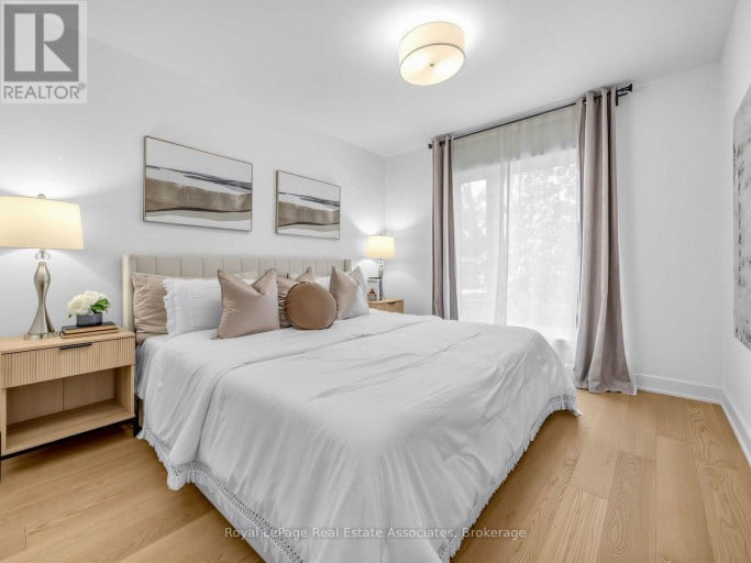 25 TREEVIEW DRIVE, Toronto (Alderwood), Ontario, M8W4B8