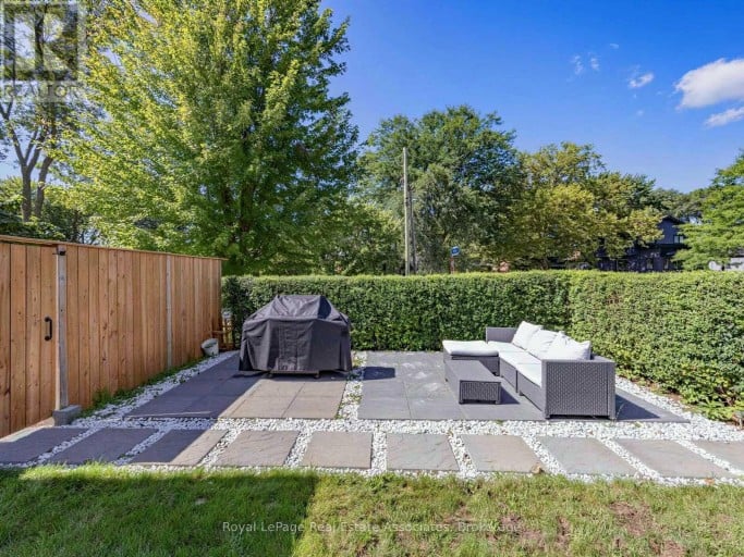 25 TREEVIEW DRIVE, Toronto (Alderwood), Ontario, M8W4B8
