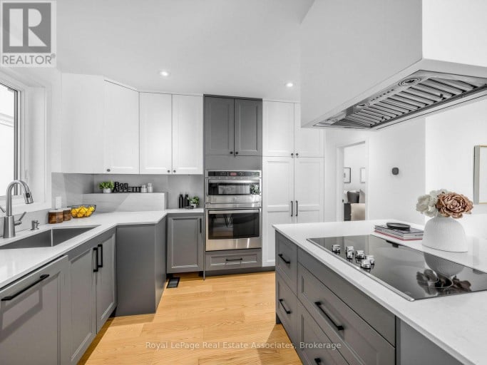 25 TREEVIEW DRIVE, Toronto (Alderwood), Ontario, M8W4B8