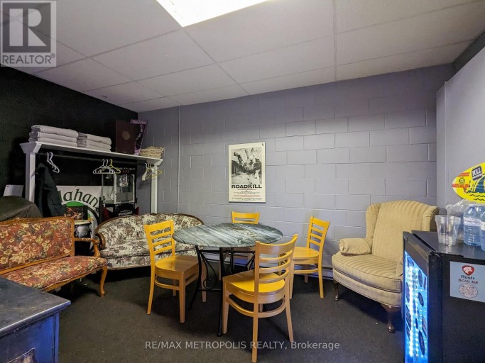2505 LONDON LINE, Sarnia, Ontario, N7T7H2