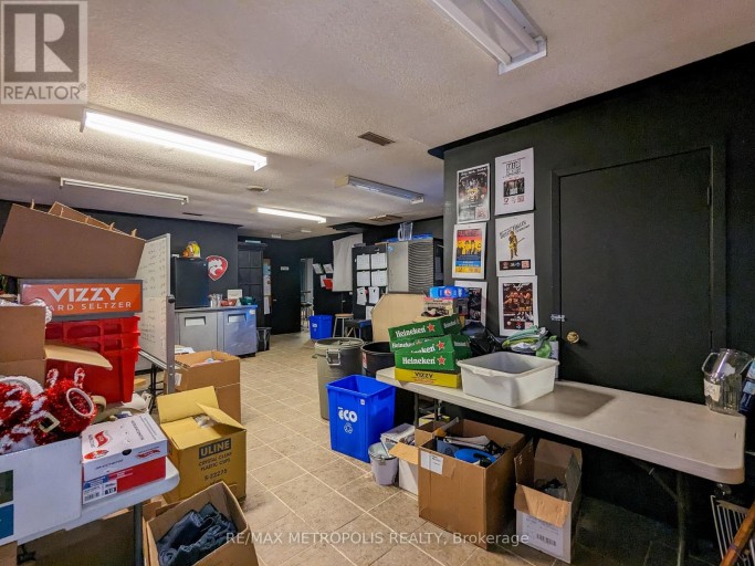 2505 LONDON LINE, Sarnia, Ontario, N7T7H2