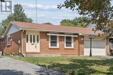 241 VIEWMOUNT STREET Oshawa (Donevan) Ontario photo 2
