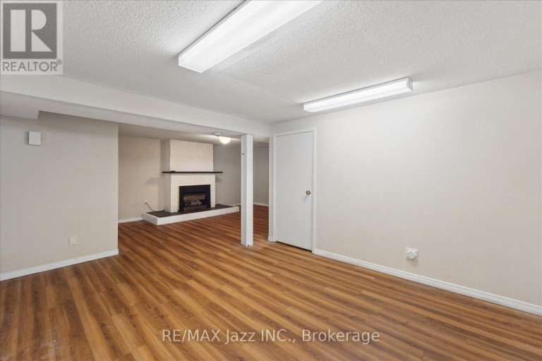 241 VIEWMOUNT STREET, Oshawa (Donevan), Ontario, L1H7C2