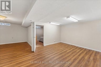 241 VIEWMOUNT STREET Oshawa (Donevan) Ontario photo 34