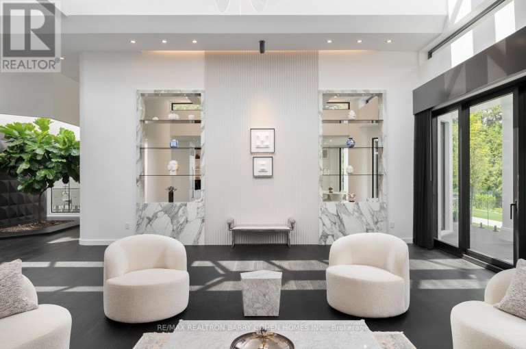 45 PARK LANE CIRCLE, Toronto (Bridle Path-Sunnybrook-York Mills), Ontario, M3C2N3