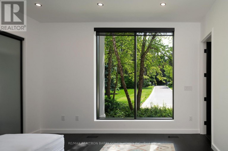 45 PARK LANE CIRCLE, Toronto (Bridle Path-Sunnybrook-York Mills), Ontario, M3C2N3