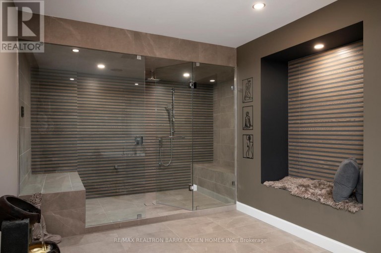 45 PARK LANE CIRCLE, Toronto (Bridle Path-Sunnybrook-York Mills), Ontario, M3C2N3