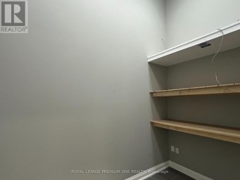 2 - 16 SIMS CRESCENT Richmond Hill (Beaver Creek Business Park) Ontario photo 11