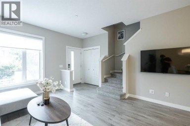 156 Livingston Common NE Calgary Alberta photo 14