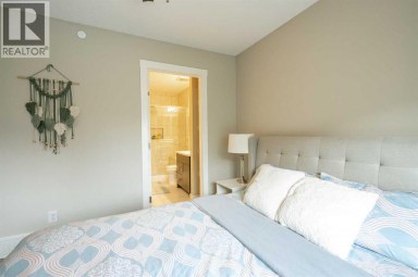 156 Livingston Common NE Calgary Alberta photo 25