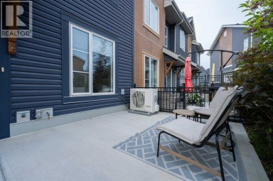 156 Livingston Common NE Calgary Alberta photo 32