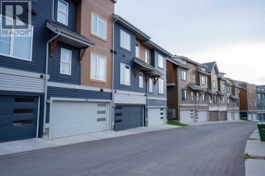 156 Livingston Common NE Calgary Alberta photo 36