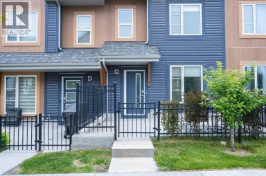 156 Livingston Common NE Calgary Alberta photo 37