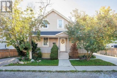 18 CLIFTON STREET Kawartha Lakes (Fenelon Falls) Ontario photo 1