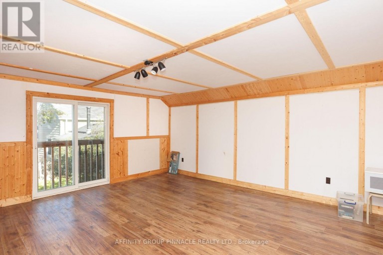 18 CLIFTON STREET, Kawartha Lakes (Fenelon Falls), Ontario, K0M1N0