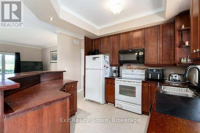 10435 HIGHWAY 41, Addington Highlands (Addington Highlands), Ontario, K0H1Z0