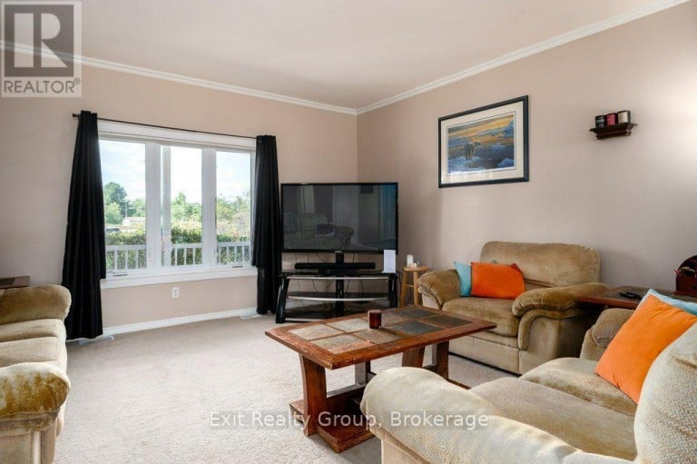 10435 HIGHWAY 41, Addington Highlands (Addington Highlands), Ontario, K0H1Z0